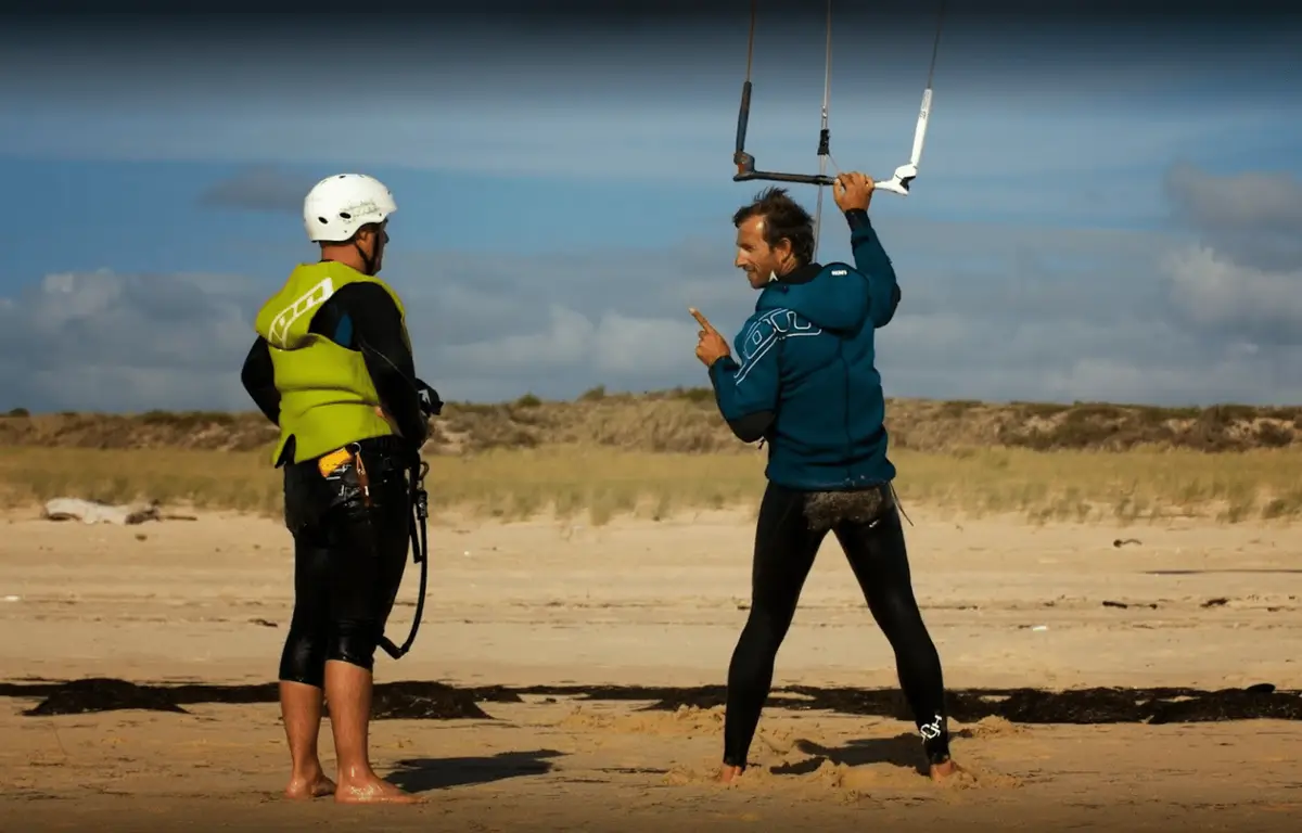Ecole de kitesurf - Cours sur la plage de la salie